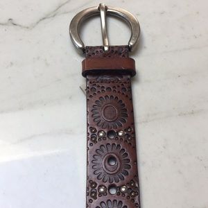 Fossil women’s belt